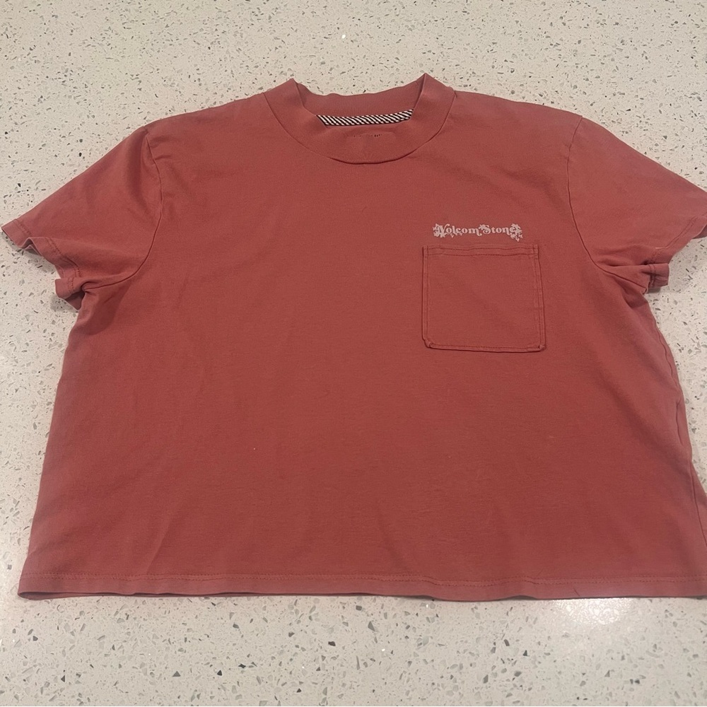 Volcom Cropped Pink Graphic Front & Back Women’s Size Medium